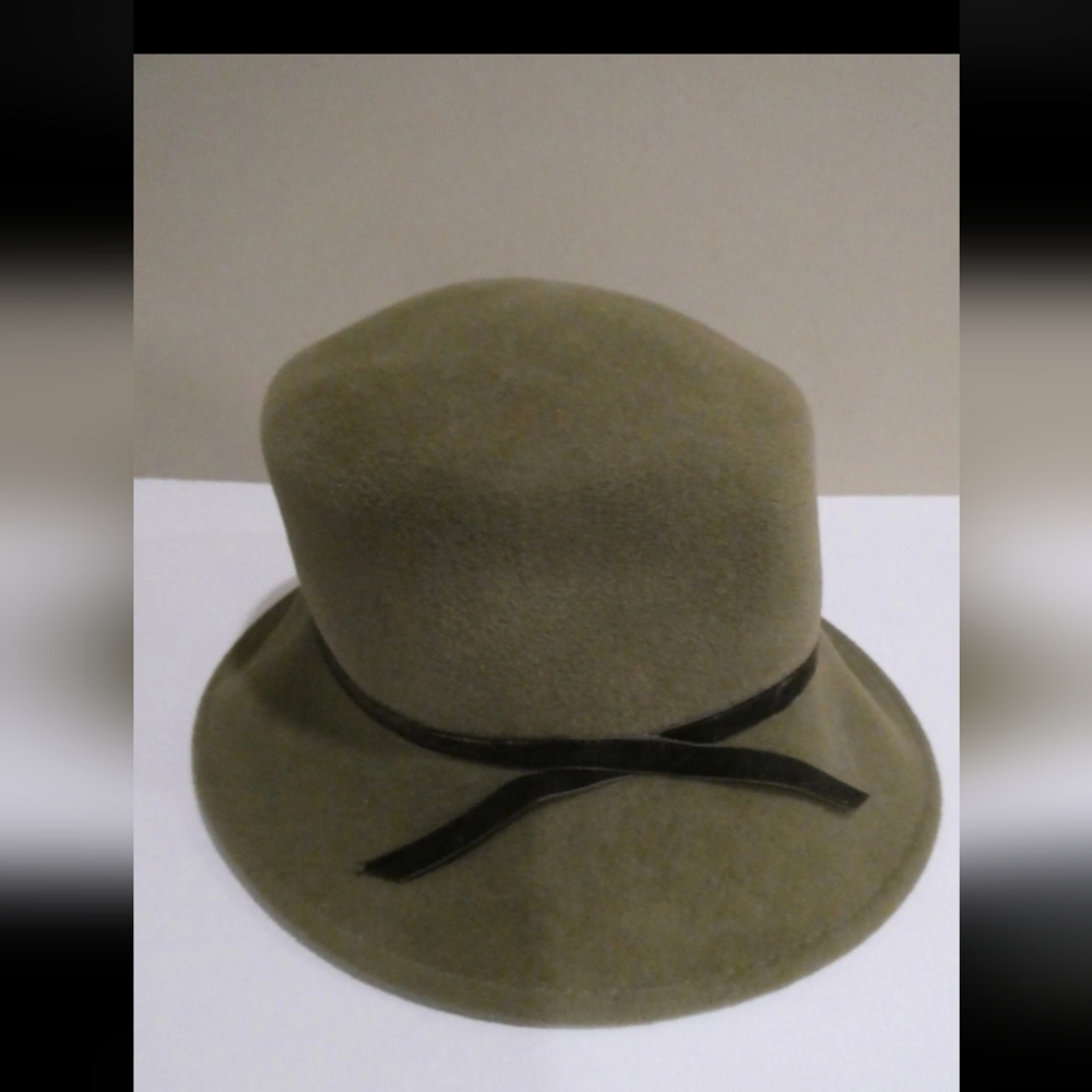 Eric Javits New York Olive Wool Hat